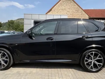 BMW X5 xDr30d MSport SkyLounge DisplayKey Ventilation 360