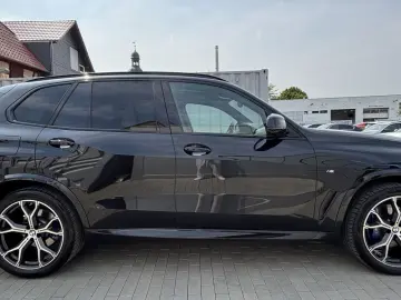 BMW X5 xDr30d MSport SkyLounge DisplayKey Ventilation 360