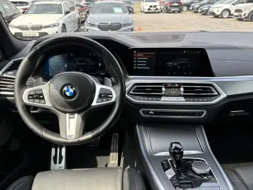 BMW X5 xDr30d MSport SkyLounge DisplayKey Ventilation 360