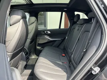 BMW X5 xDr30d MSport SkyLounge DisplayKey Ventilation 360