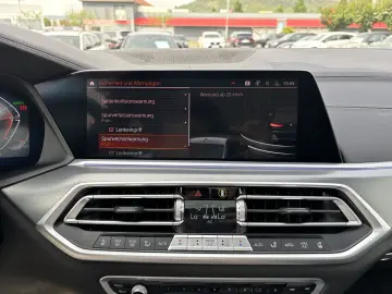 BMW X5 xDr30d MSport SkyLounge DisplayKey Ventilation 360