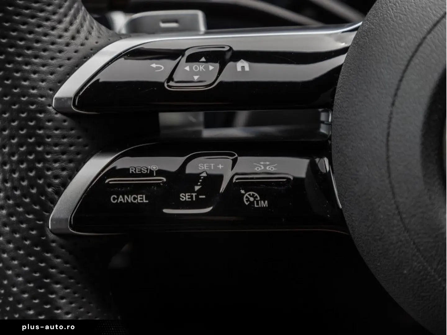 MERCEDES-BENZ E 220 d 4M AMG-Sport Super Pano Burm Sitzklima