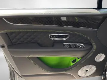 BENTLEY Bentayga V8 Black Edition - DemoCar