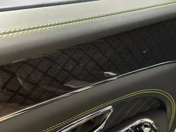 BENTLEY Bentayga V8 Black Edition - DemoCar