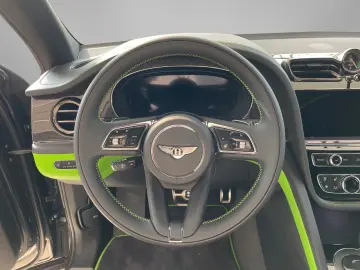 BENTLEY Bentayga V8 Black Edition - DemoCar