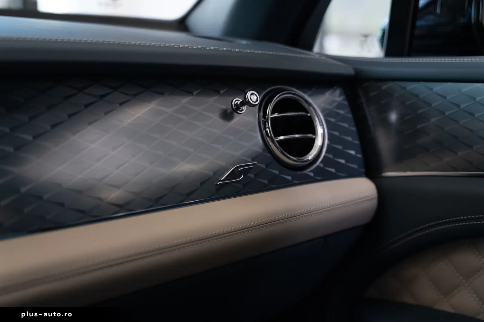 BENTLEY Bentayga S V8
