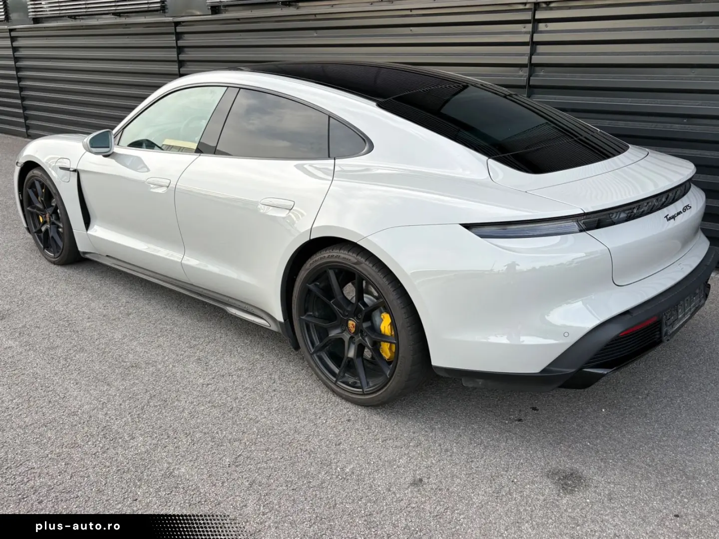 PORSCHE Taycan GTS-75 JAHRE PAKET-PANO-CHRONO-HAL