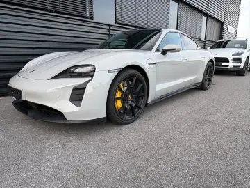 PORSCHE Taycan GTS-75 JAHRE PAKET-PANO-CHRONO-HAL