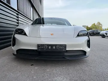 PORSCHE Taycan GTS-75 JAHRE PAKET-PANO-CHRONO-HAL