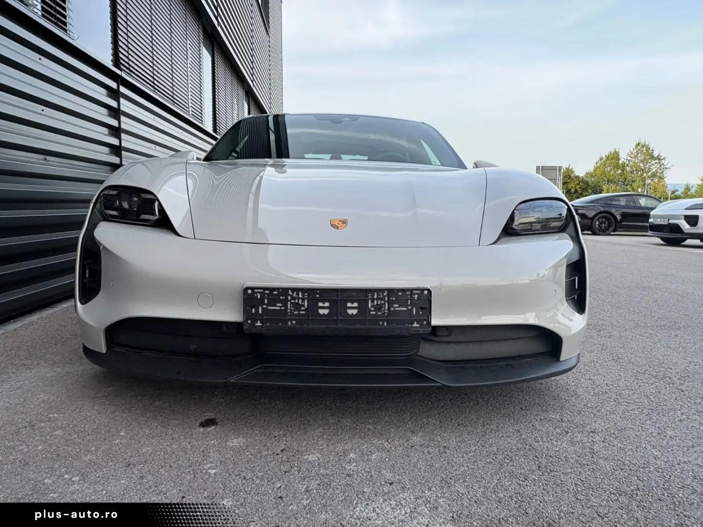 PORSCHE Taycan GTS-75 JAHRE PAKET-PANO-CHRONO-HAL