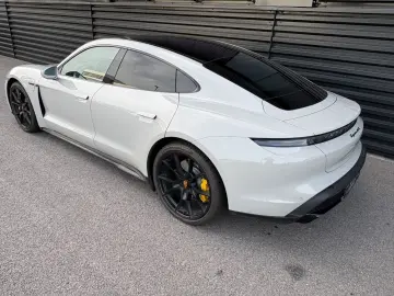 PORSCHE Taycan GTS-75 JAHRE PAKET-PANO-CHRONO-HAL