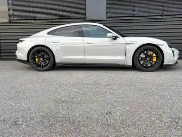 PORSCHE Taycan GTS-75 JAHRE PAKET-PANO-CHRONO-HAL