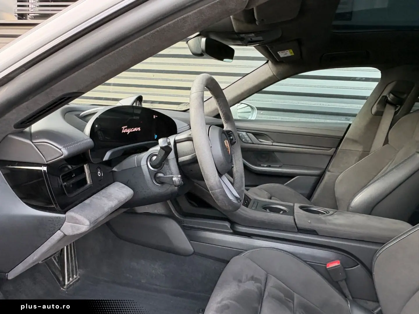 PORSCHE Taycan GTS-75 JAHRE PAKET-PANO-CHRONO-HAL