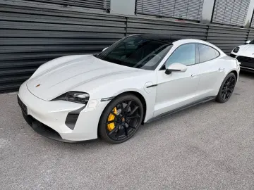 PORSCHE Taycan GTS-75 JAHRE PAKET-PANO-CHRONO-HAL
