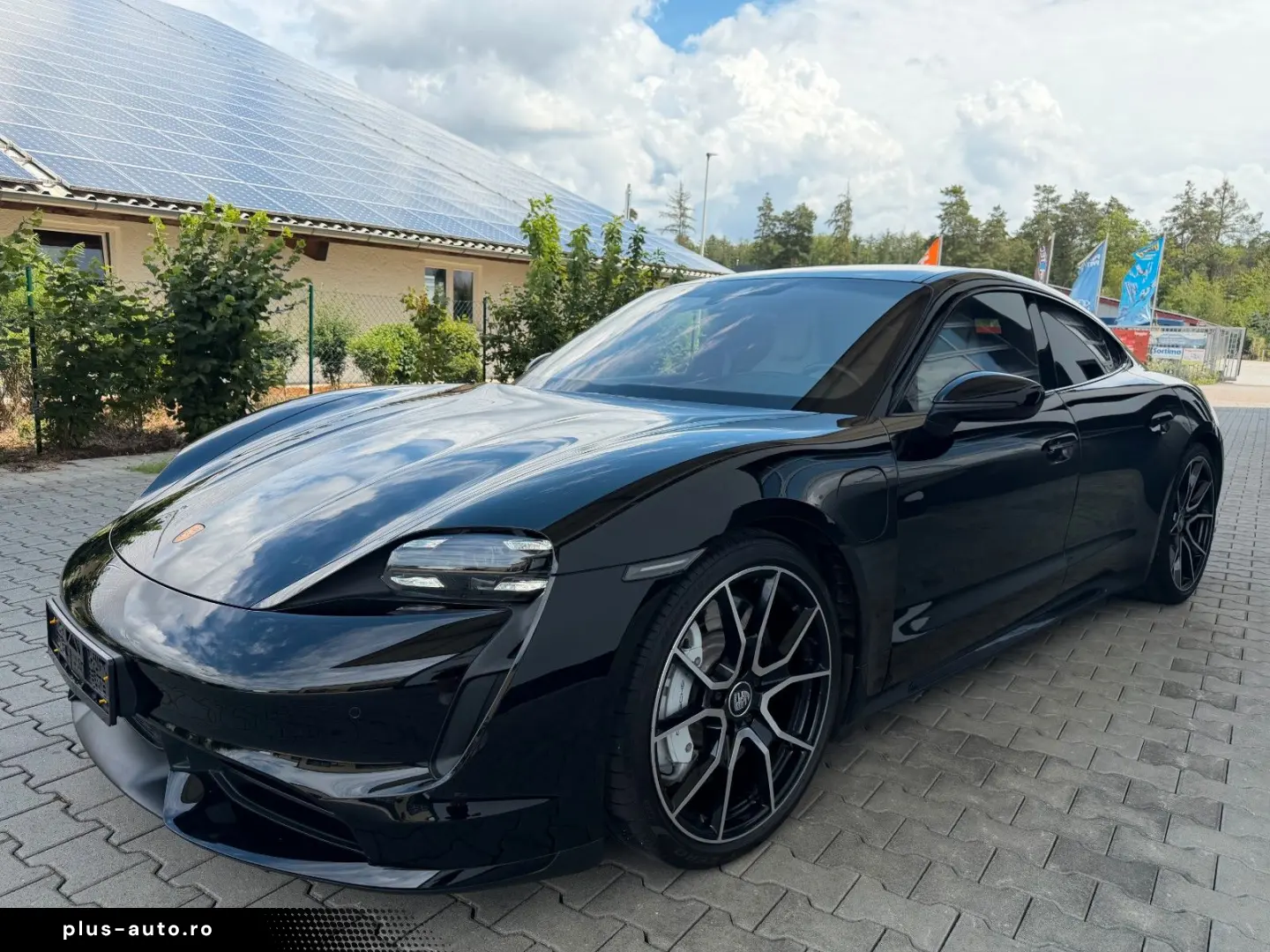 PORSCHE Taycan Turbo APPROVED. BUR NACHTS. MASSAGE HUD
