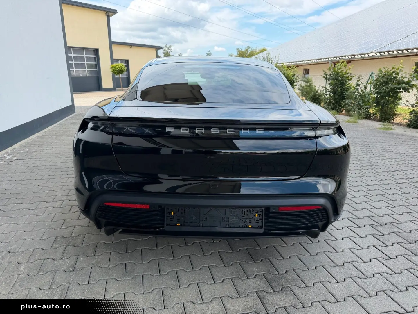 PORSCHE Taycan Turbo APPROVED. BUR NACHTS. MASSAGE HUD