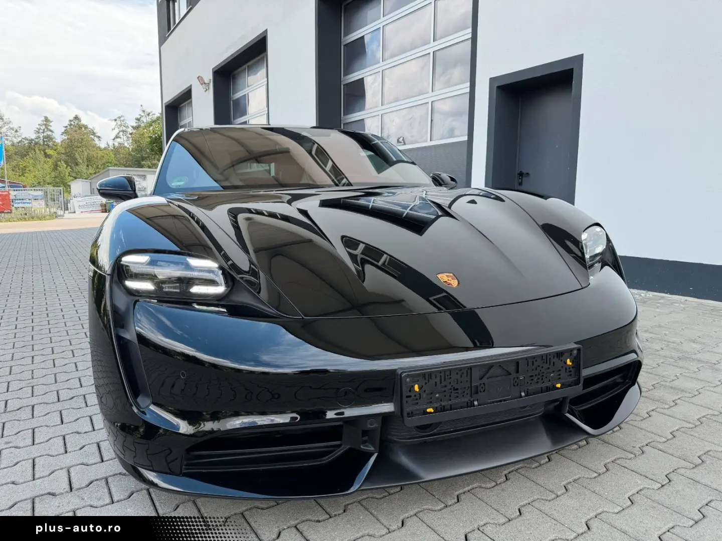 PORSCHE Taycan Turbo APPROVED. BUR NACHTS. MASSAGE HUD