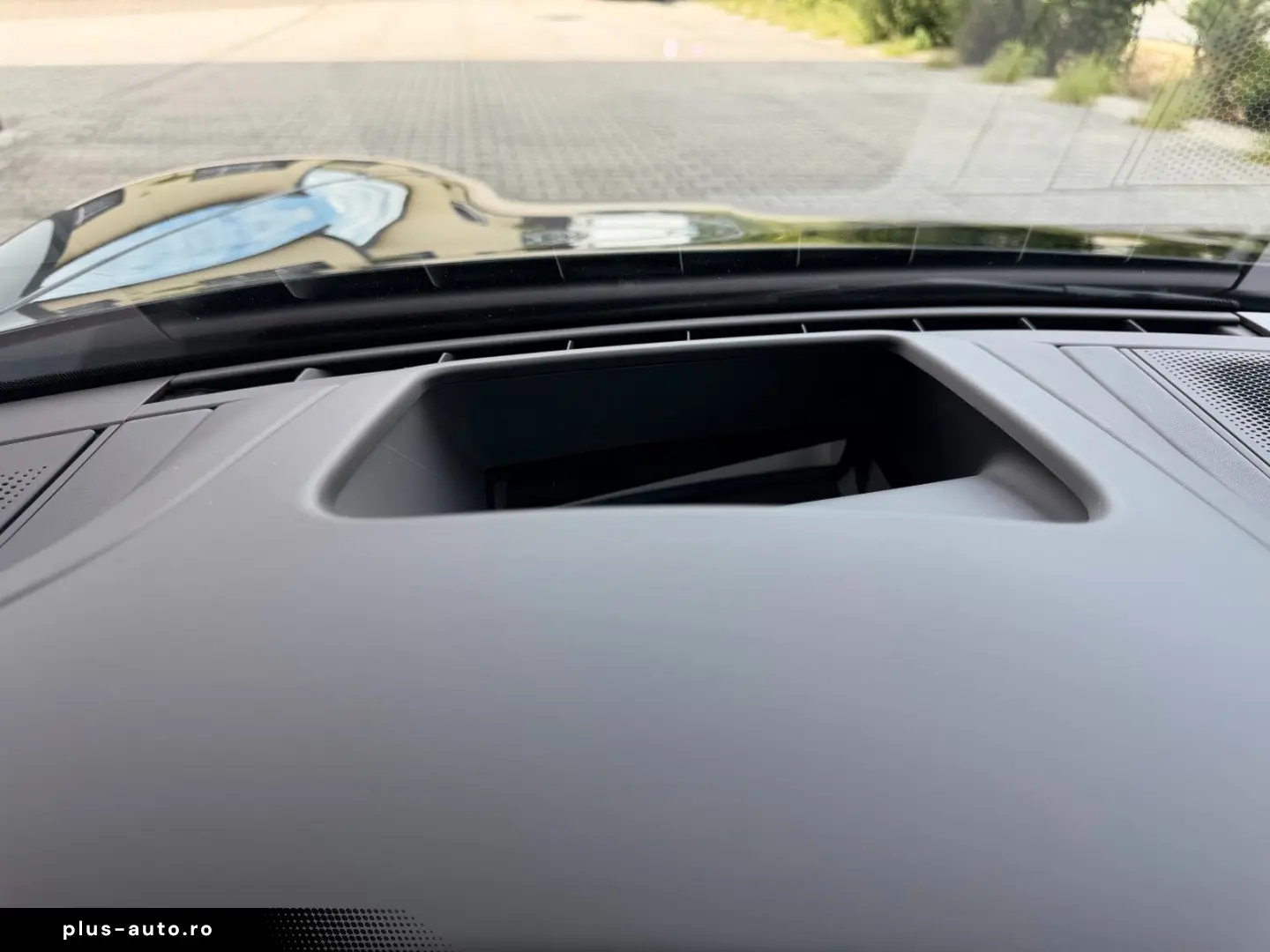 PORSCHE Taycan Turbo APPROVED. BUR NACHTS. MASSAGE HUD