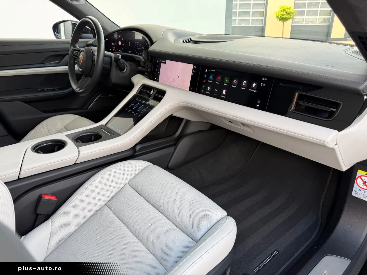 PORSCHE Taycan Turbo APPROVED. BUR NACHTS. MASSAGE HUD