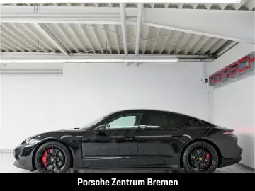 PORSCHE Taycan GTS Bose Panorama 21 Zoll Tempostat