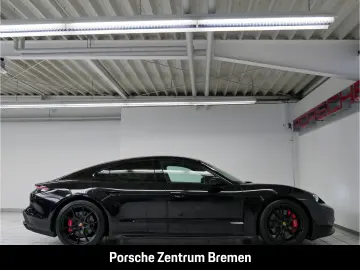 PORSCHE Taycan GTS Bose Panorama 21 Zoll Tempostat