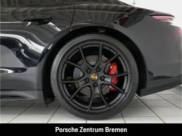 PORSCHE Taycan GTS Bose Panorama 21 Zoll Tempostat