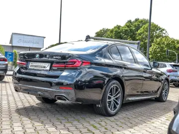 BMW 540i xDrive Limousine M Sport LC Prof. Navi Glas