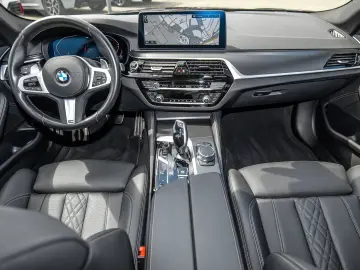 BMW 540i xDrive Limousine M Sport LC Prof. Navi Glas