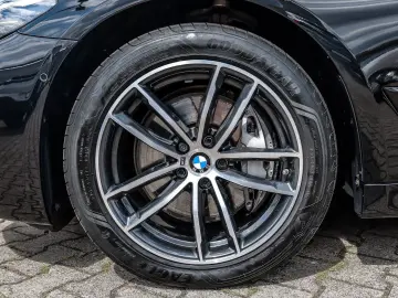 BMW 540i xDrive Limousine M Sport LC Prof. Navi Glas
