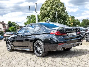 BMW 540i xDrive Limousine M Sport LC Prof. Navi Glas