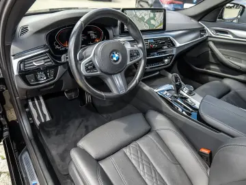 BMW 540i xDrive Limousine M Sport LC Prof. Navi Glas