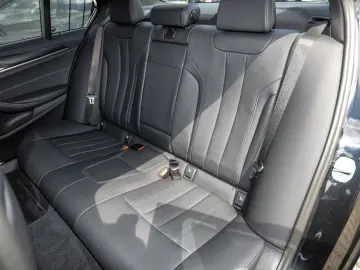 BMW 540i xDrive Limousine M Sport LC Prof. Navi Glas
