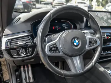 BMW 540i xDrive Limousine M Sport LC Prof. Navi Glas