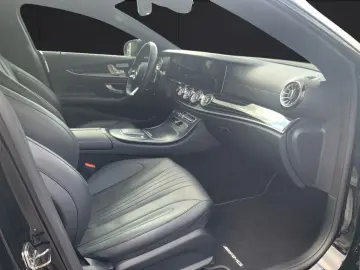 MERCEDES-BENZ CLS 400 d 4MATIC AMG Distronic AHV LED
