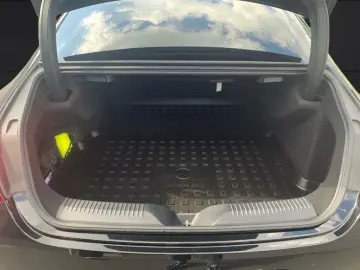 MERCEDES-BENZ CLS 400 d 4MATIC AMG Distronic AHV LED