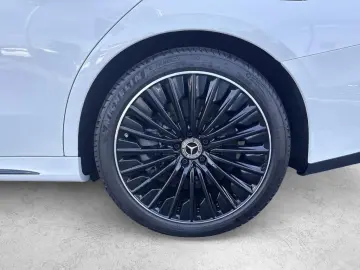 MERCEDES-BENZ E 300 e 4M  AMG PANO 360 Burmester