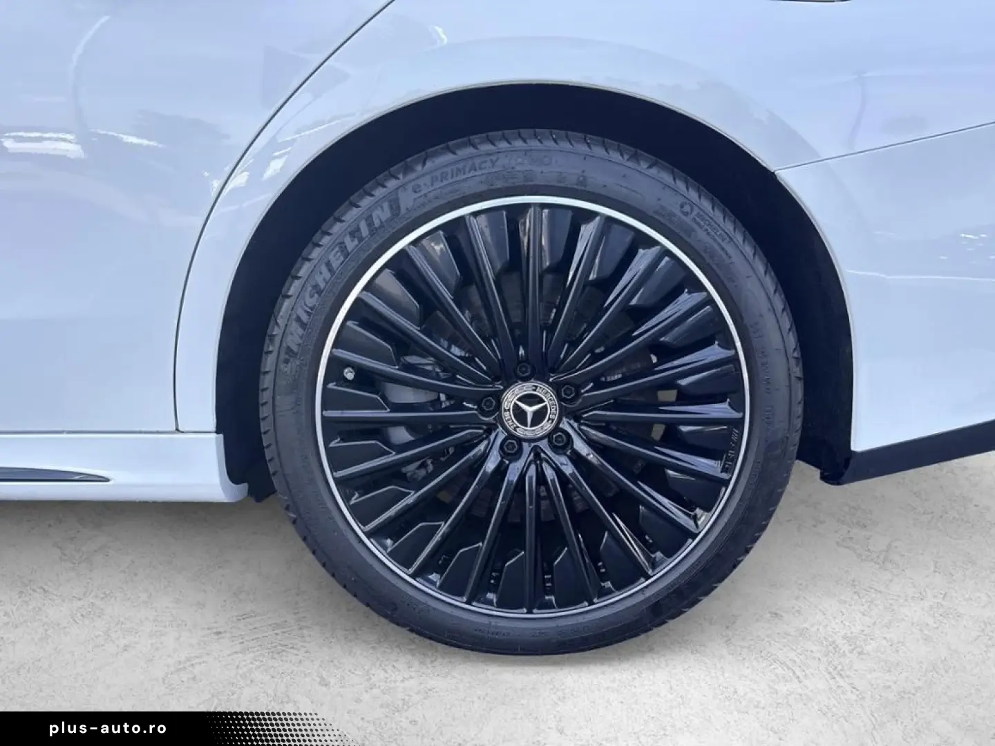 MERCEDES-BENZ E 300 e 4M  AMG PANO 360 Burmester