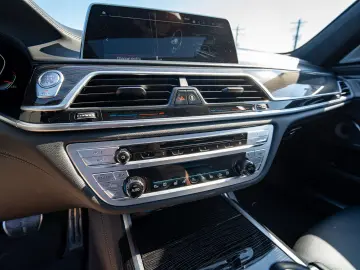 BMW 750 d Livrare imediata