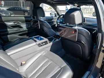 BMW 750 d Livrare imediata