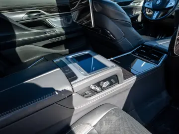 BMW 750 d Livrare imediata