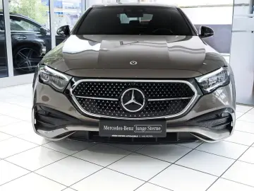 Mercedes-Benz E 300 e AMG DISTRO SUPERSCREEN NIGHT SOUND