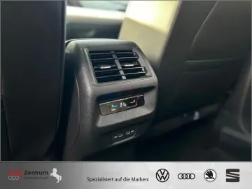 VW Tiguan 2.0 TDI Eleg CarPlay AHK IQ.LIGHT IQDrive