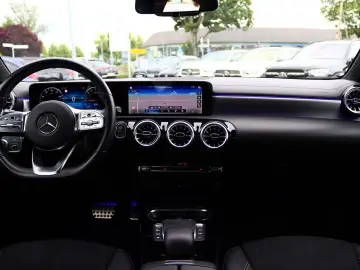 MERCEDES-BENZ CLA 250 e 3x AMG NIGHT KAMERA WIDESCREEN AHK