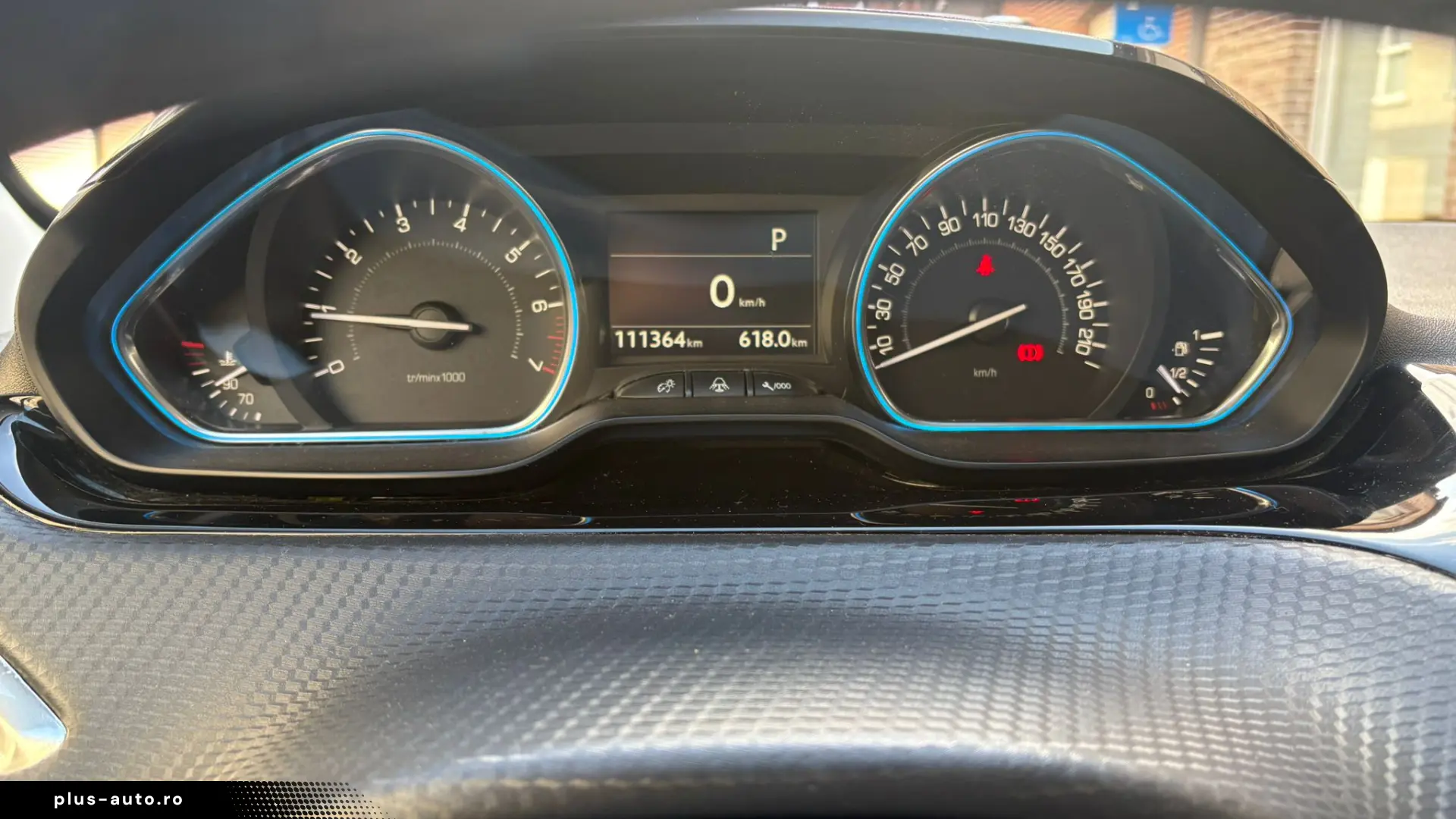 Peugeot 2008 1.2 automat 2019