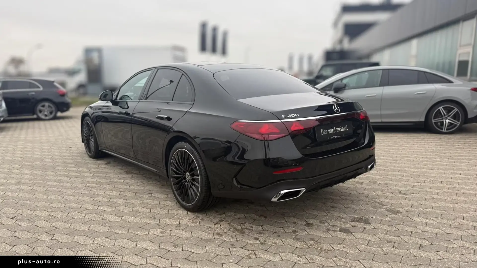 Mercedes-Benz E 200 AMG Night Pano Dist. Superscreen 20