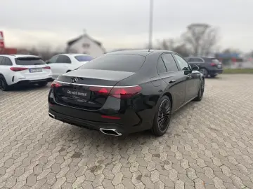 Mercedes-Benz E 200 AMG Night Pano Dist. Superscreen 20
