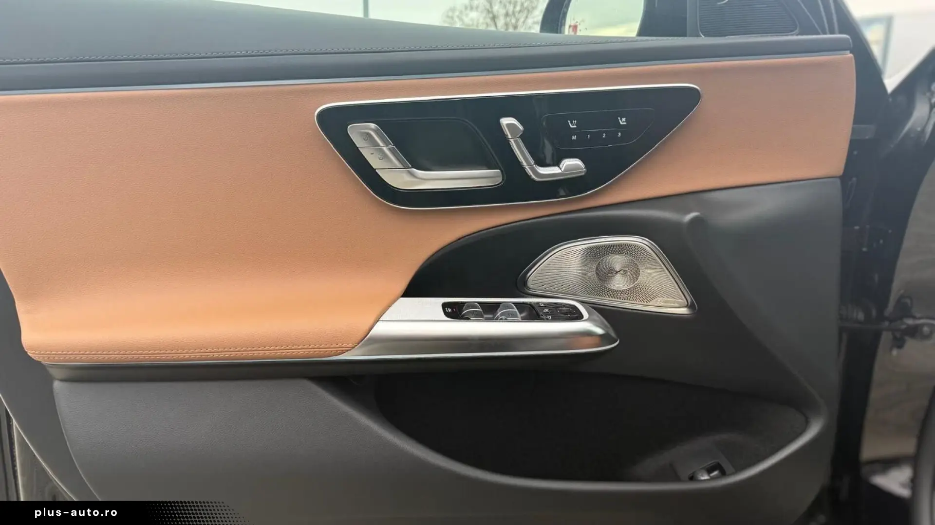 Mercedes-Benz E 200 AMG Night Pano Dist. Superscreen 20