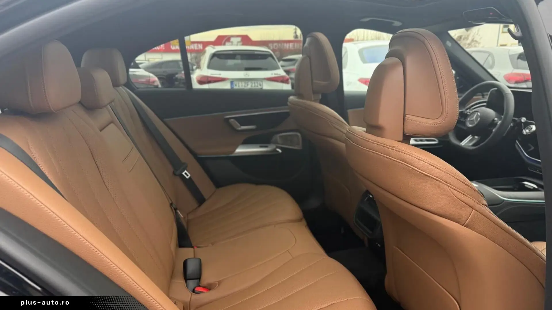 Mercedes-Benz E 200 AMG Night Pano Dist. Superscreen 20