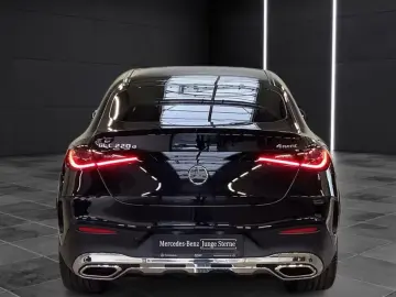 MERCEDES-BENZ GLC 220d 4MATIC Coupé AMG Digital Lights