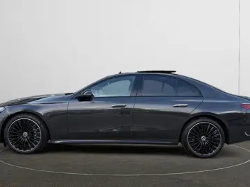 Mercedes-Benz E 220 d AMG Distro Pano SUPER Massage Night